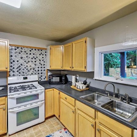 New Bern Home With Yard, Grill And Walkable Location Exterior photo